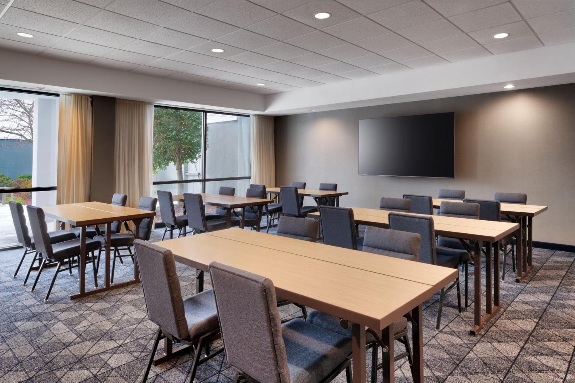 Courtyard By Marriott Johnson City Extérieur photo