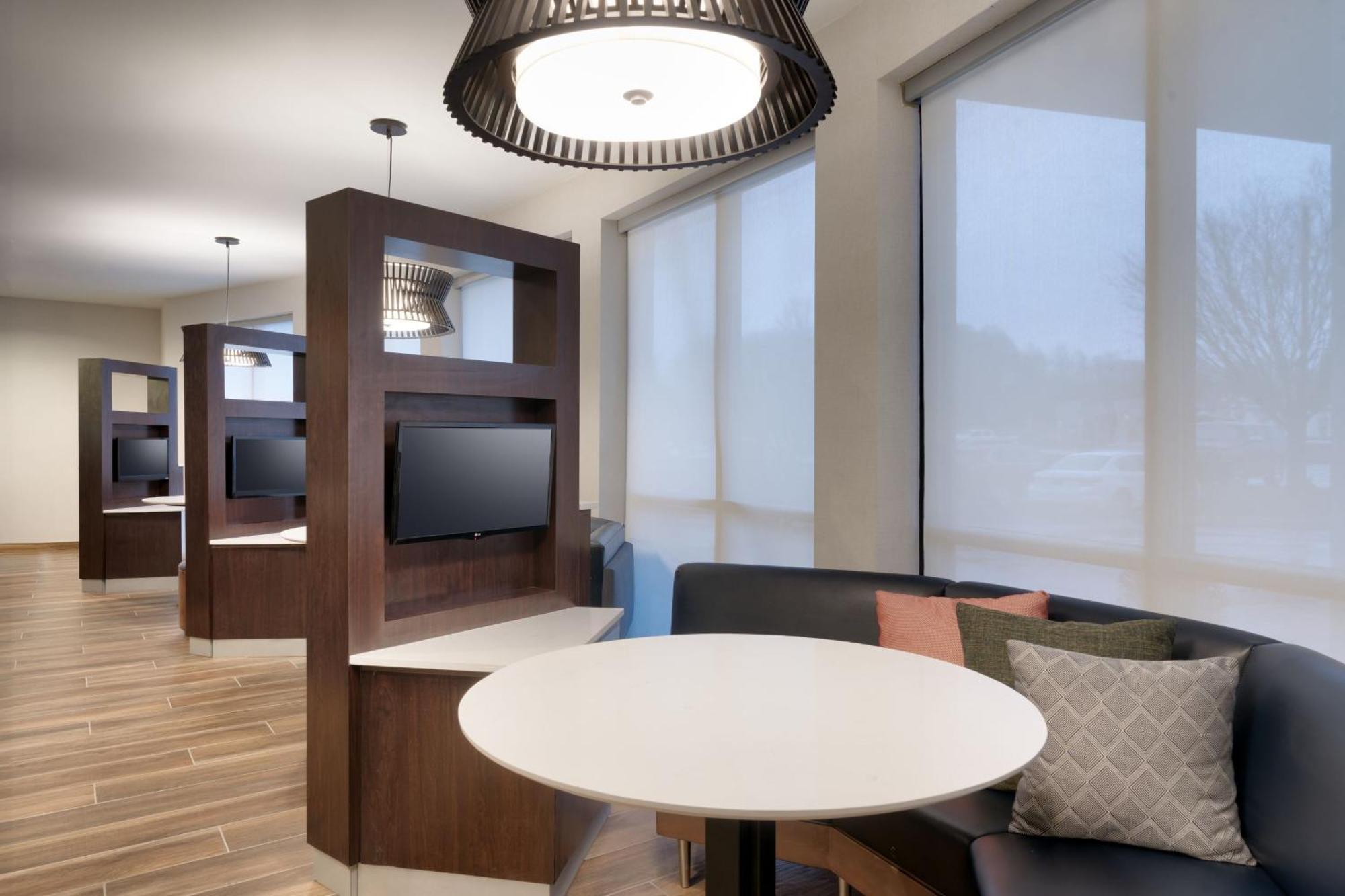 Courtyard By Marriott Johnson City Extérieur photo